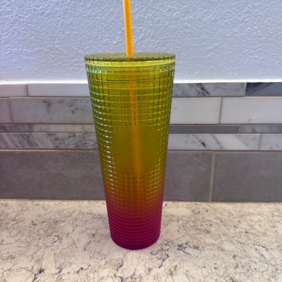 Starbucks 2022 Summer collection Venti 24 oz Cold Cup Tumbler yellow & pink‎ - Picture 1 of 7